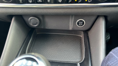 Nissan Qashqai 1.3 DiG-T MH N-Connecta 5dr Petrol Hatchback